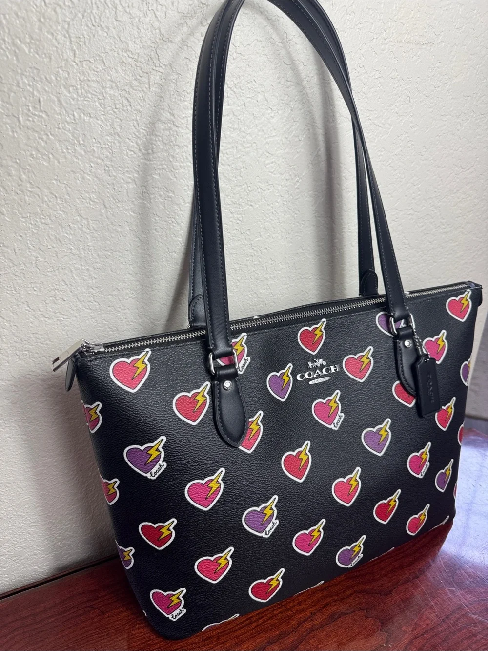 Coach gallery black